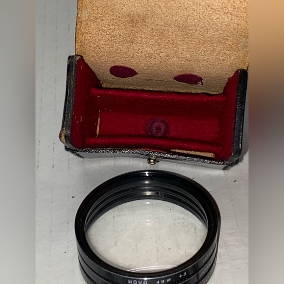 *M5 Hoya 49mm Close-Up Filter Set includes three filters with diopter strengths - Picture 3 of 12